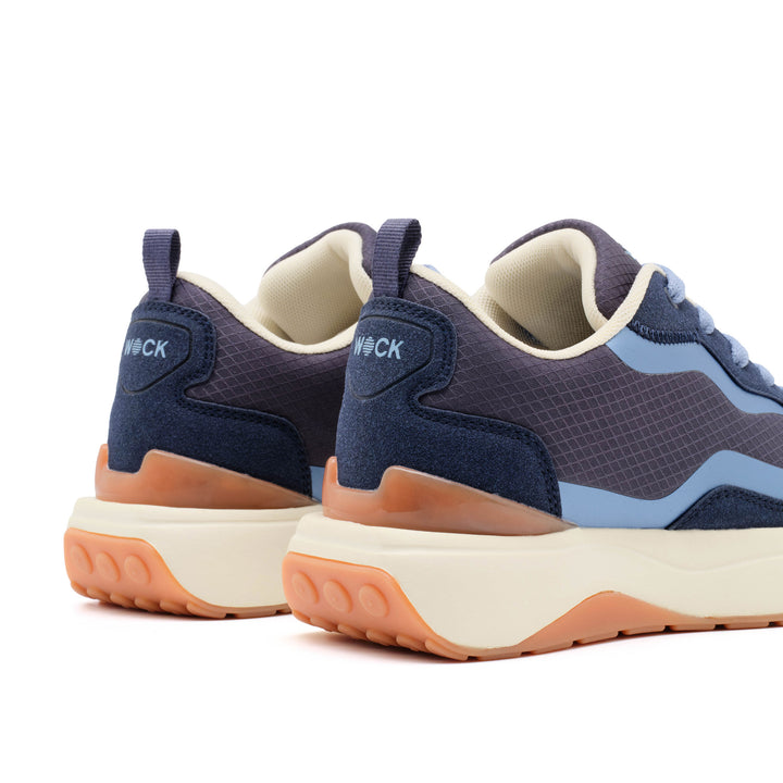 nova sneakers