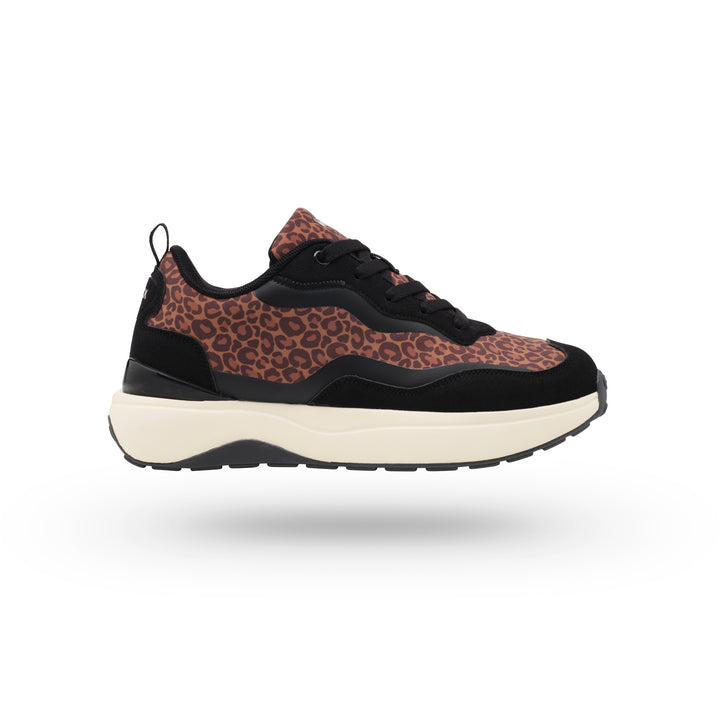 nova sneakers