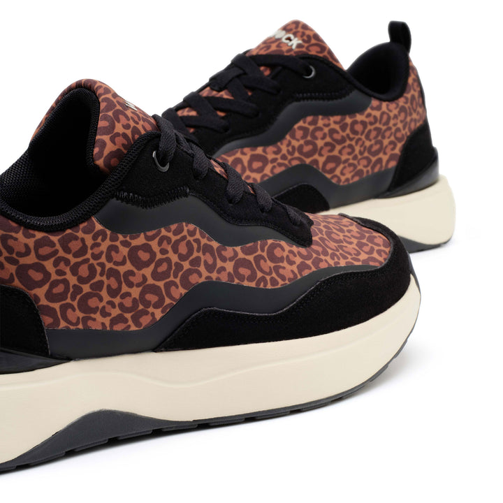 nova sneakers