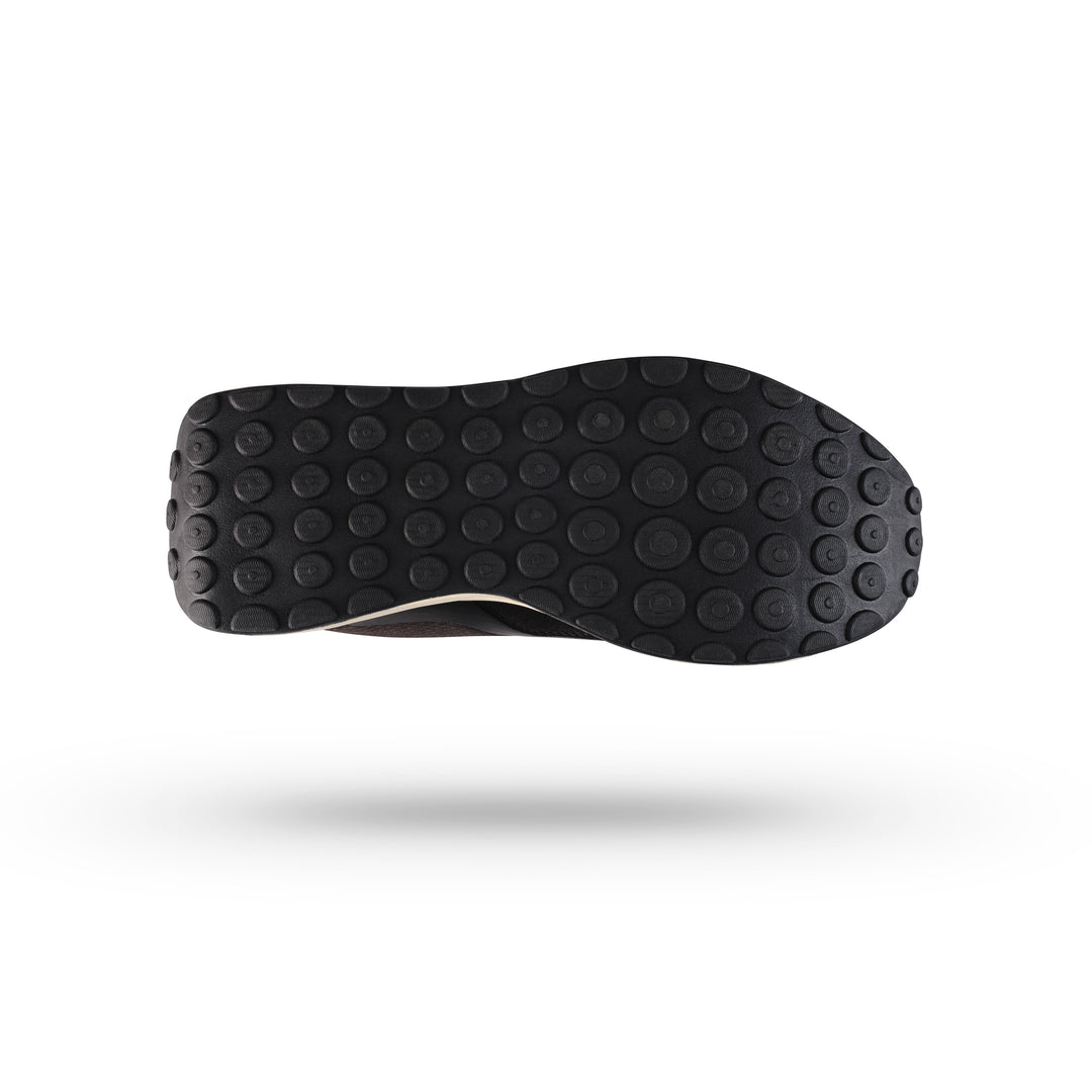 nova sneakers